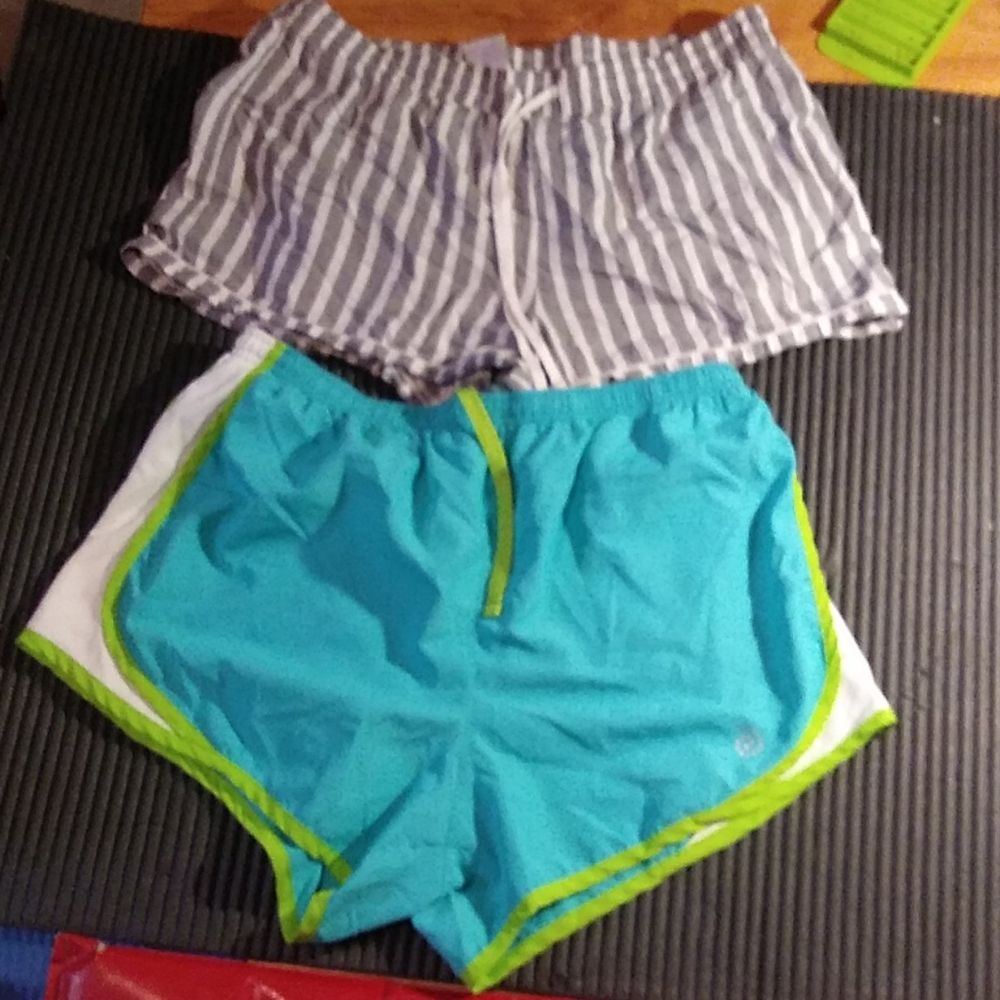 2 womens shorts